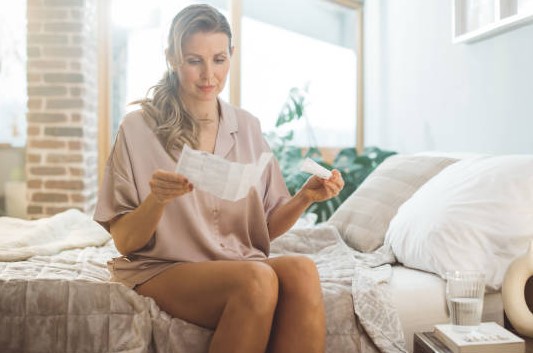 How to apply estradiol cream without applicator